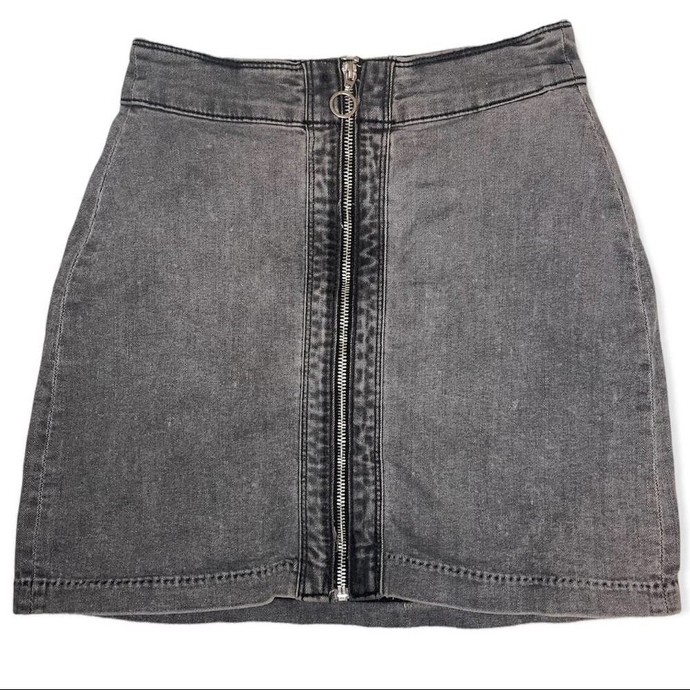 H&M Zip-Front Denim‎ Mini Skirt​​​​